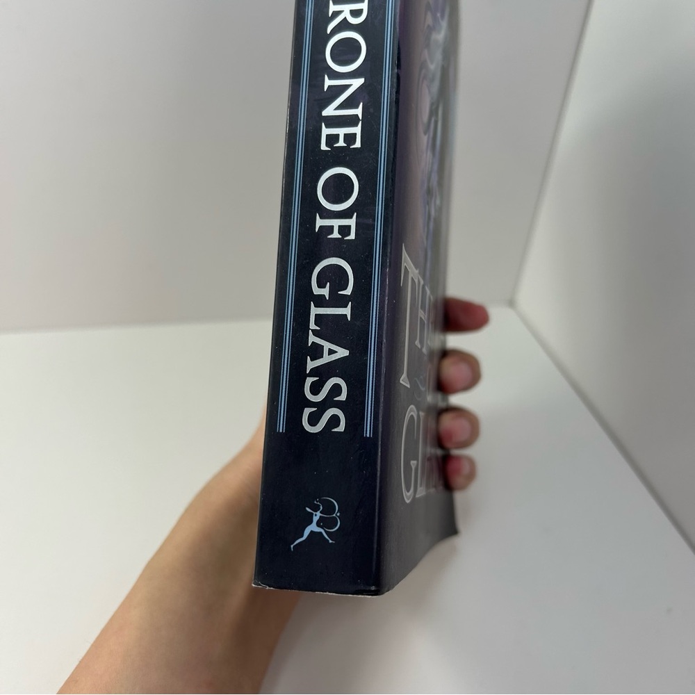Throne of Glass by Sarah J. Maas - Picture 12 of 14